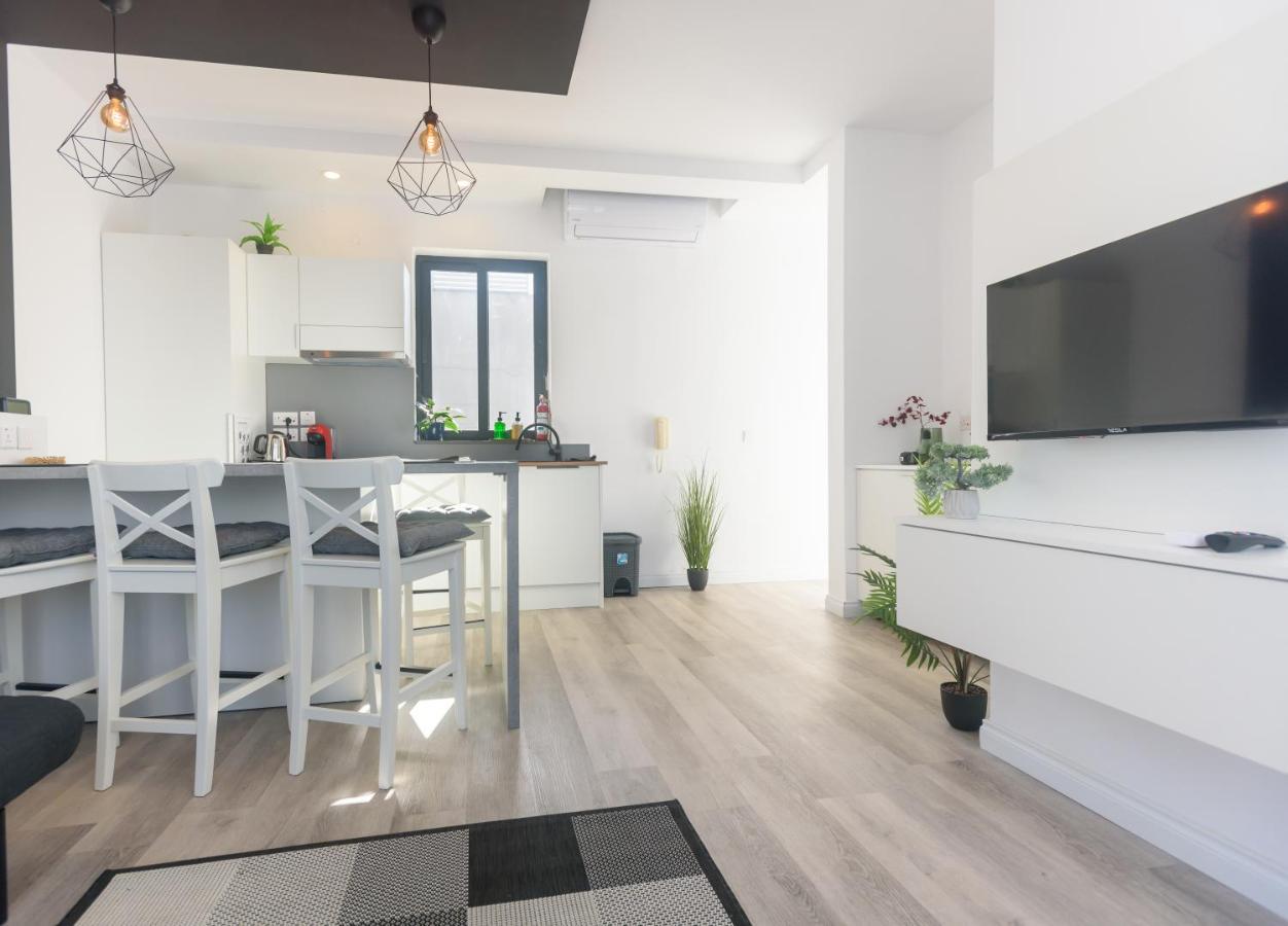 Sarah'S Penthouse In Sliema Apartamento Exterior foto